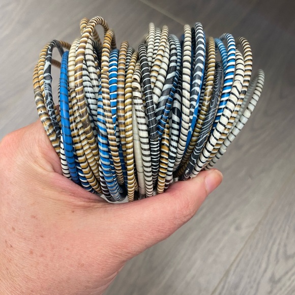 18 brown, white, and black stack of rubber bangles! - Picture 2 of 2